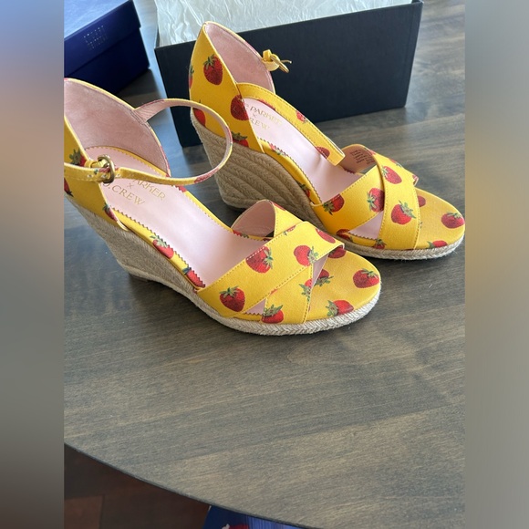 ⭐️⭐️ Host pick⭐️⭐️🍓J. Crew x Edie Parker Strawberry Espadrilele🍓 - Picture 9 of 14